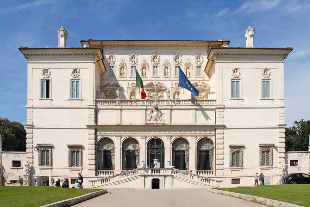 Villa Borghese : Keeping up with the Borghese Family